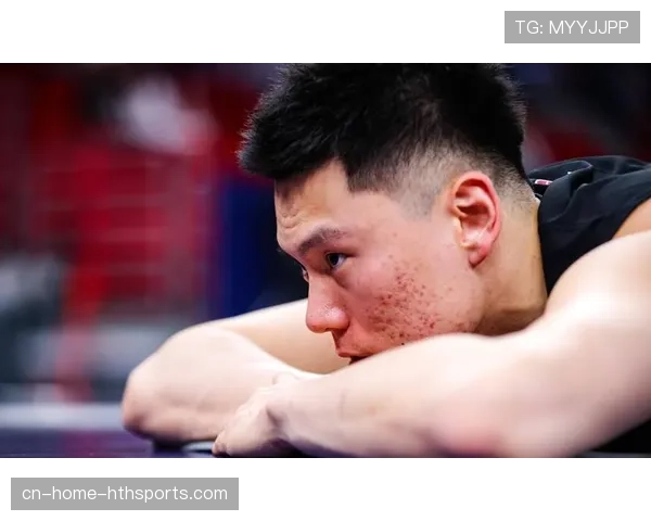 上海久事李添荣复出状态火热 三分命中率62.45%成外线利器 上海久事李添荣复出状态火热 三分命中率62.45%成外线利器